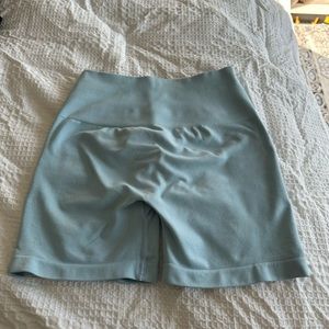 Alphalete Athletics Women’s Amplify Short 4.5 (Size S)